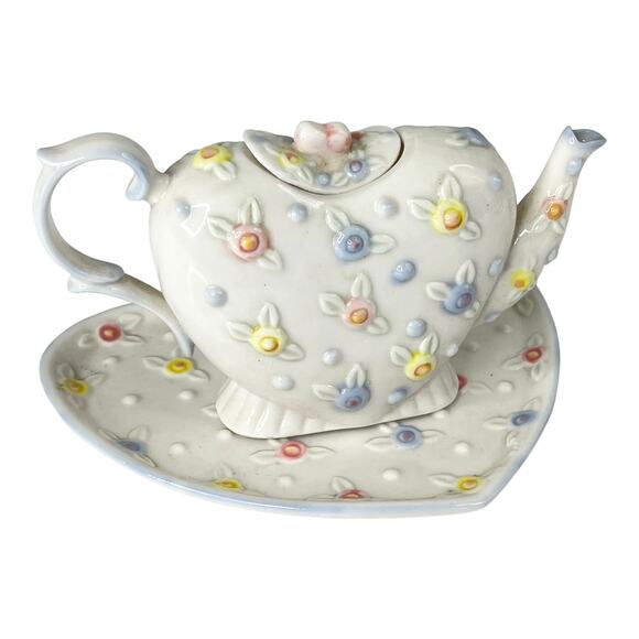 VTG Porcelain Heart TEAPOT & PLATE Tea Set 6.5" Ceramic Flowers White Blue Pink - Picture 2 of 10